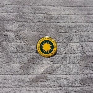 Smithsonian Institution Gold and Green Pin